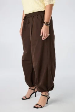 Barrel broek met trekkoord