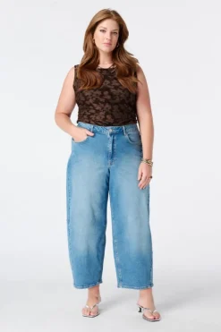 Barrel jeans
