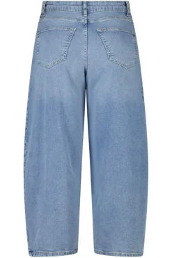 Barrel jeans