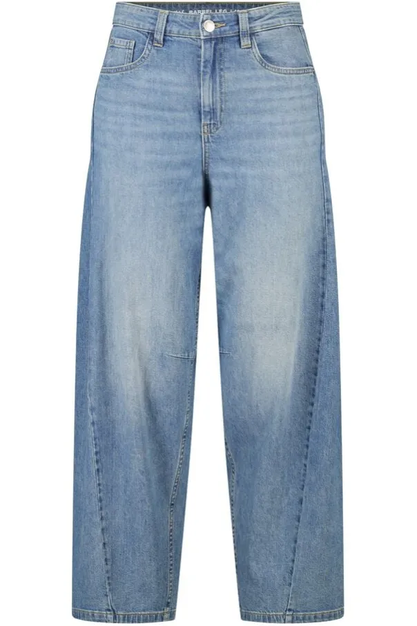 Barrel jeans