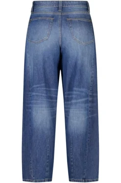 Barrel jeans