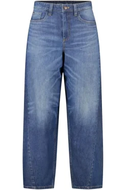 Barrel jeans