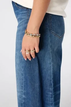 Barrel jeans