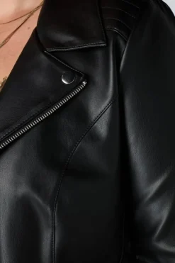 Bikerjasje van imitatieleer