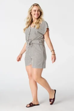 Bouclé short met print