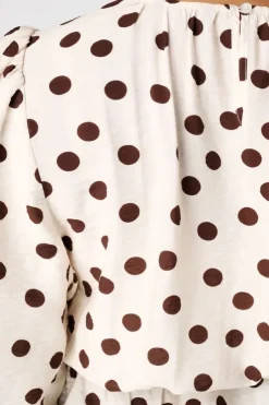 Getailleerde blouse met polka dot