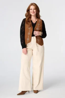 Gilet met embroidery en studs