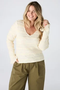 Kanten top met ruffles