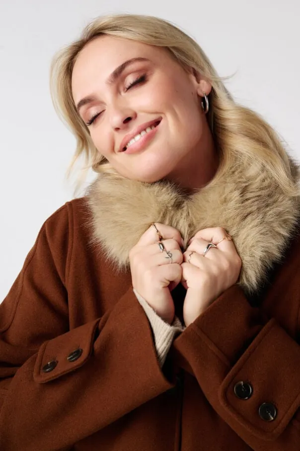 Manteljas met faux fur kraag