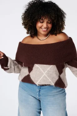 Off shoulder trui