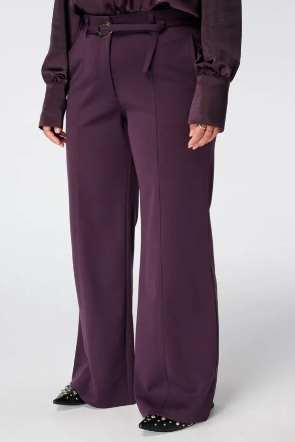 Rechte pantalon met ceintuur