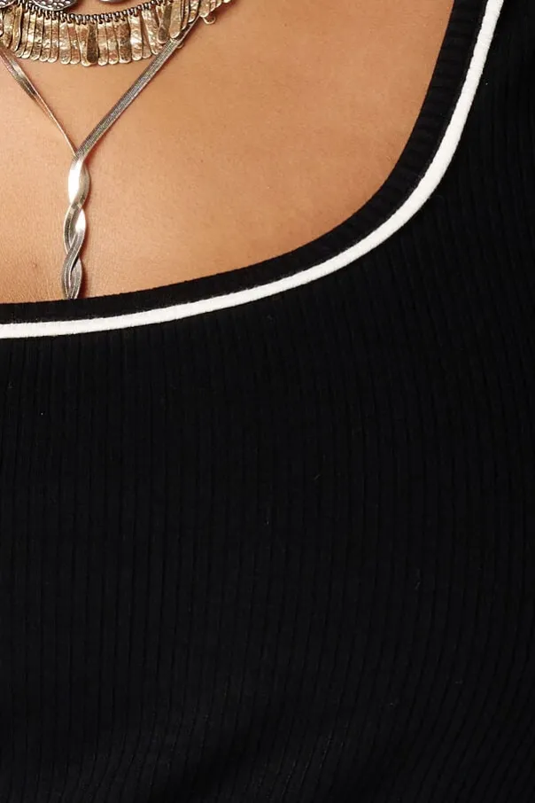 Rib top met contrastdetail