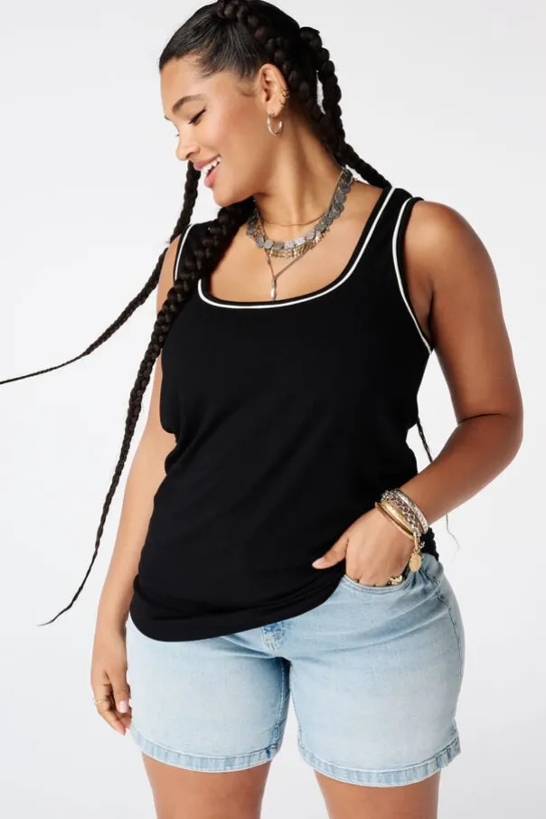 Rib top met contrastdetail