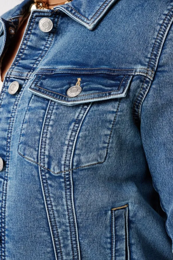 Spijkerjas met knoopsluiting