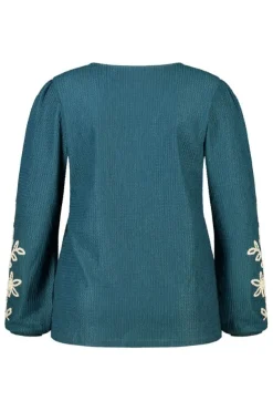 Top met borduursel