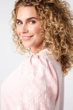 Top met jacquard mouwen
