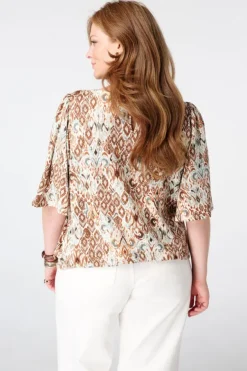 Top met print en ronde hals