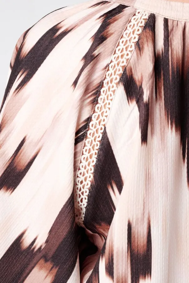 Top met print en v-hals