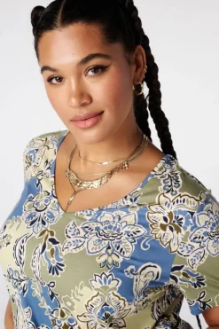 Top met print en V hals