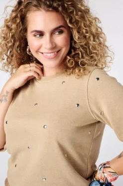 T-shirt van sweatstof met studs
