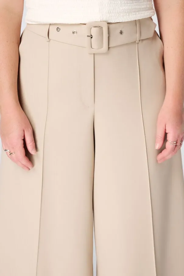 Wide leg pantalon met ceintuur